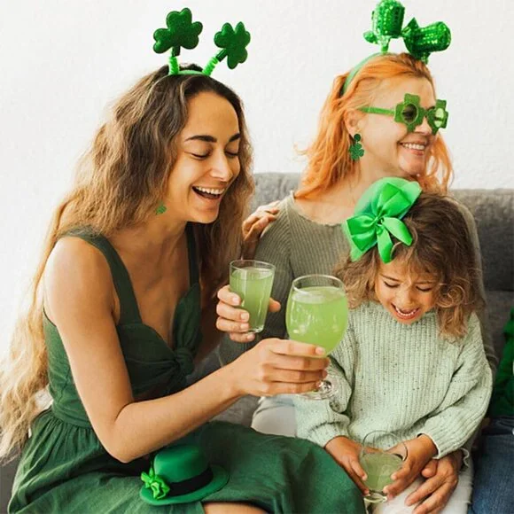 St Patrick's Day Earrings Set 9 Pairs Green Shamrock Clover Festive Dangle Jewel - Picture 4 of 8